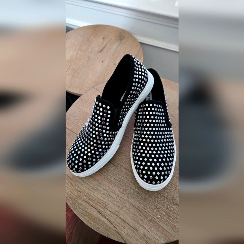 STEVE MADDEN Silver Studded Black Slip On Shoes